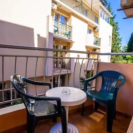 Ar Luxury * ラヴダ