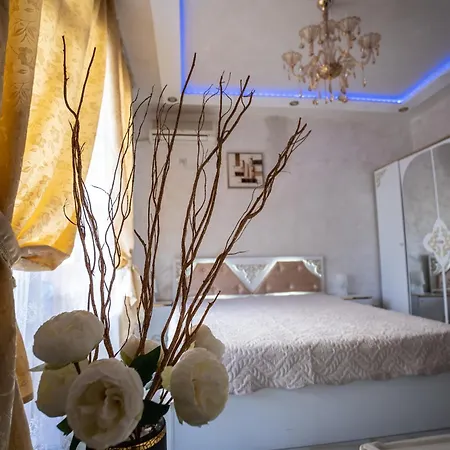 Ar Luxury アパート ラヴダ