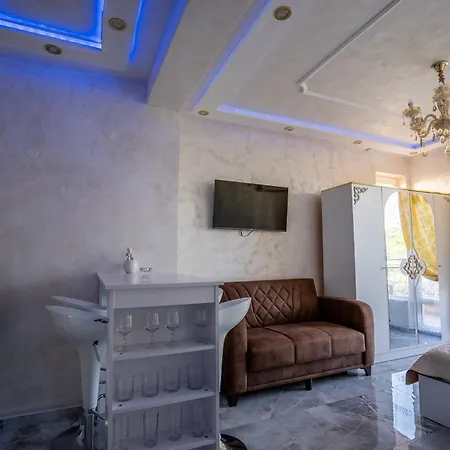 アパート Ar Luxury