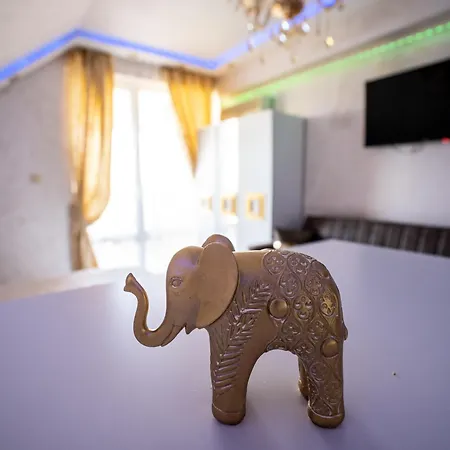 Ar Luxury * ラヴダ