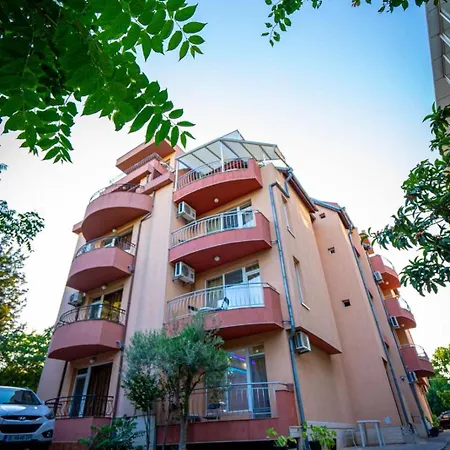 アパート Ar Luxury *